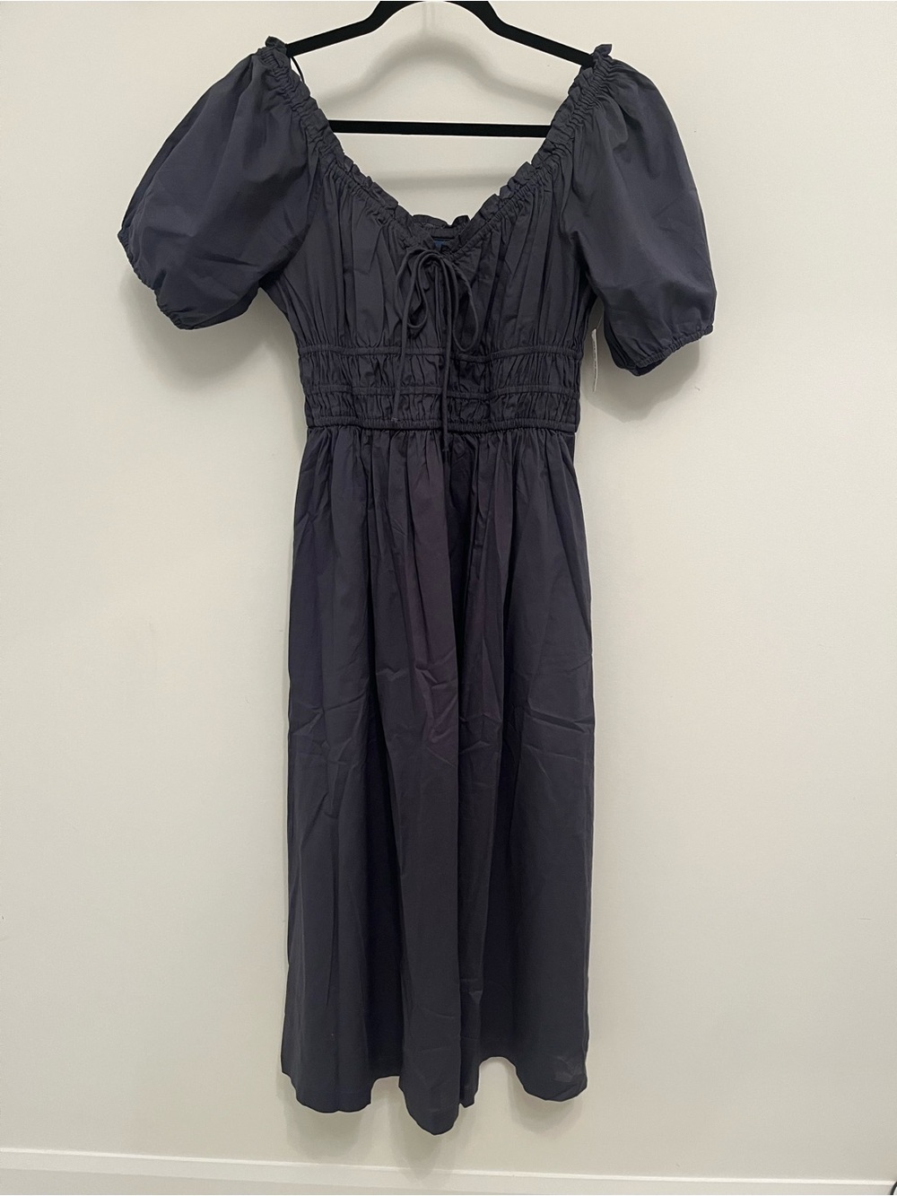 Old Navy Puff Sleeve Midi Dress in Charcoal